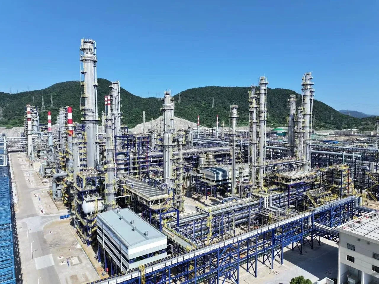 某石化总厂换热器及催化罐防腐应用案例 1